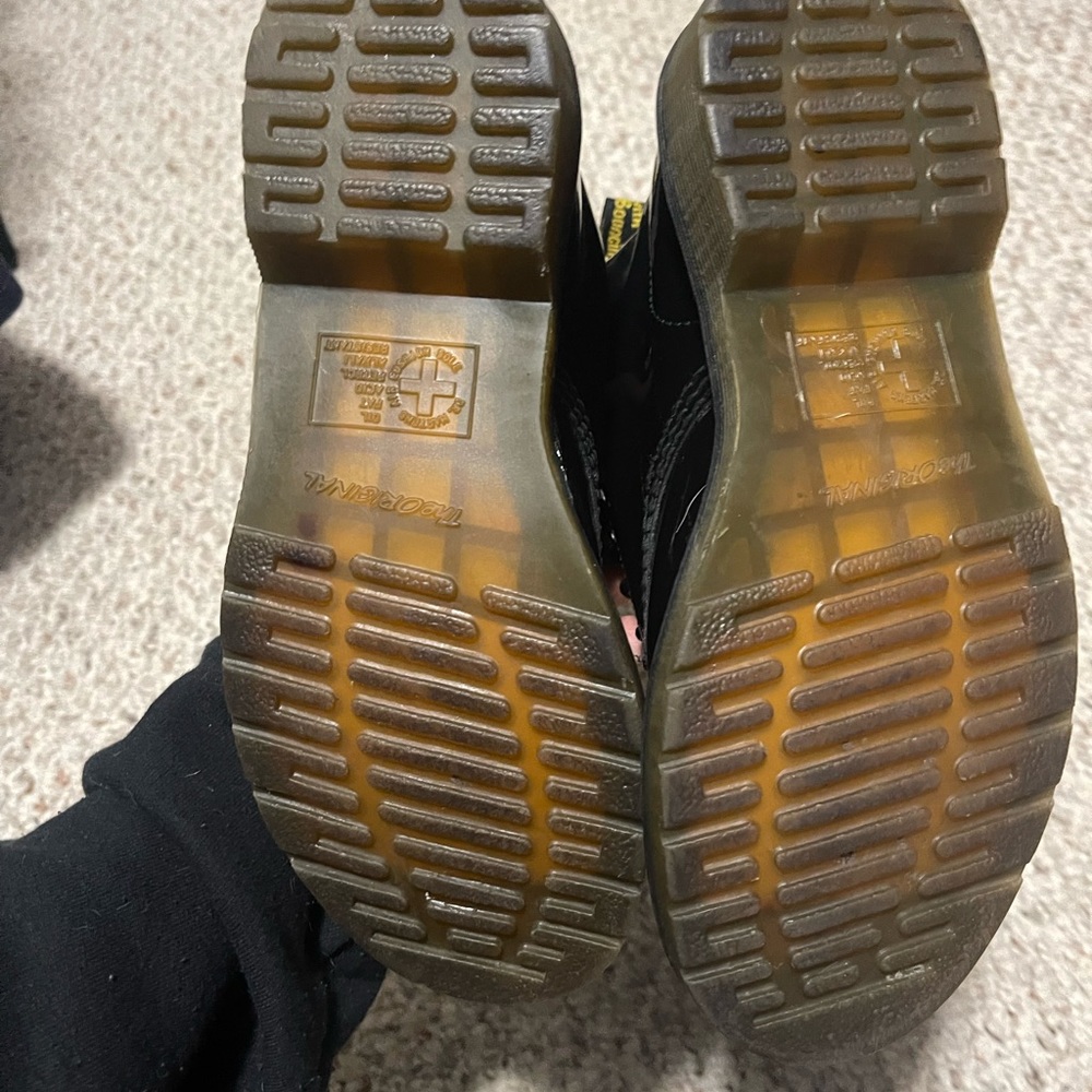 Patent Doc Martens - Picture 4 of 5